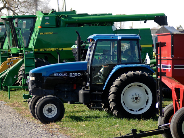 Sharing machinery doesn&#039;t necessarily mean you are in a legal partnership in IRS&#039; view. (DTN/The Progressive Farmer file photo by Jim Patrico)
